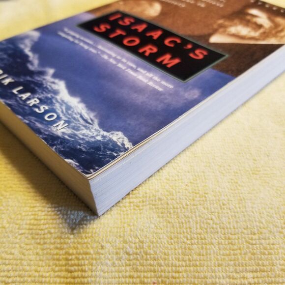 Isaac's Storm paperback book first edition - Picture 4 of 8